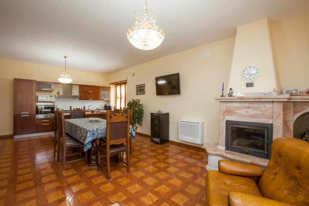 Balsorano Vecchio Villa Attilio מראה חיצוני תמונה